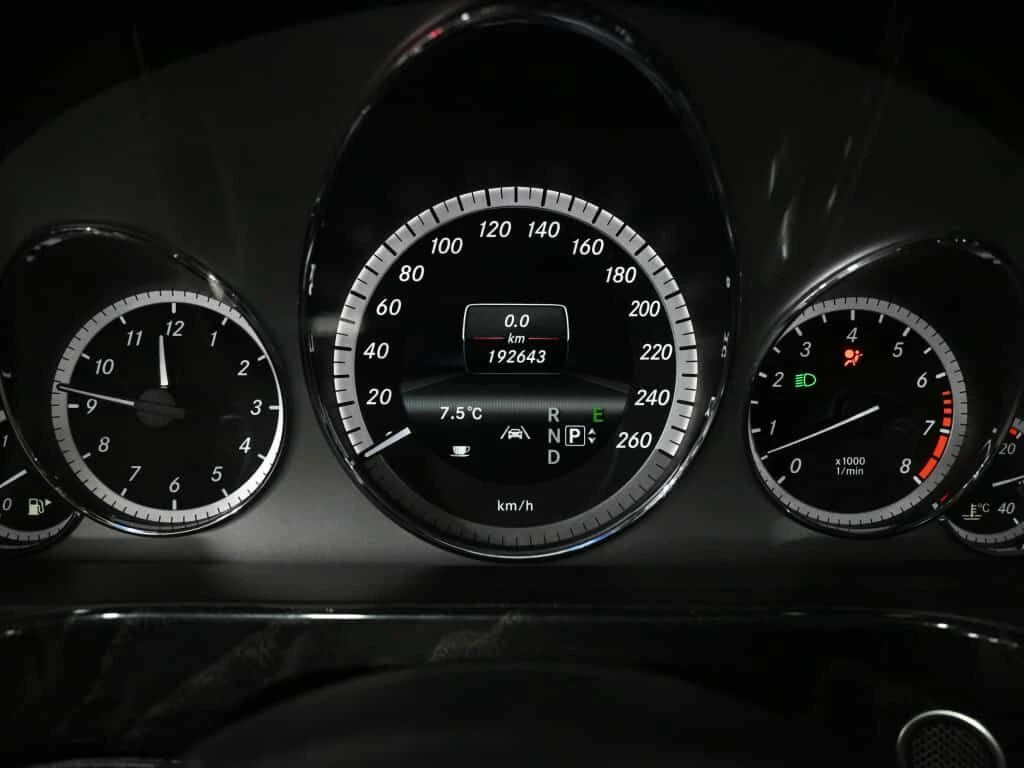 Mercedes-Benz E 300 * Leather Navigation Sunroof Heated Seats * CARFAX | Mobile.bg � ����������� 13