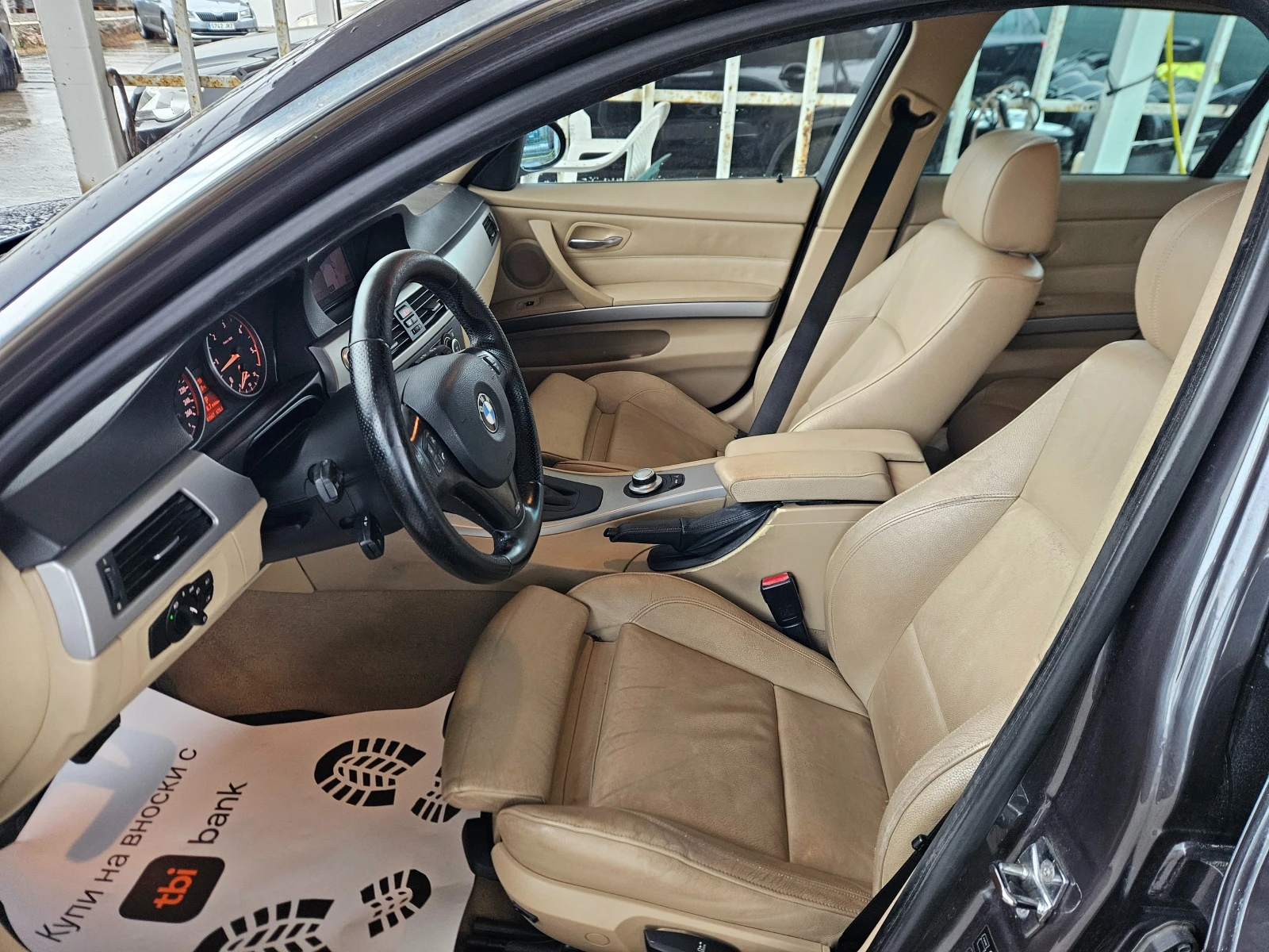 BMW 330 M PAKET/ЛИЗИНГ, снимка 8 - Автомобили и джипове - 53999665