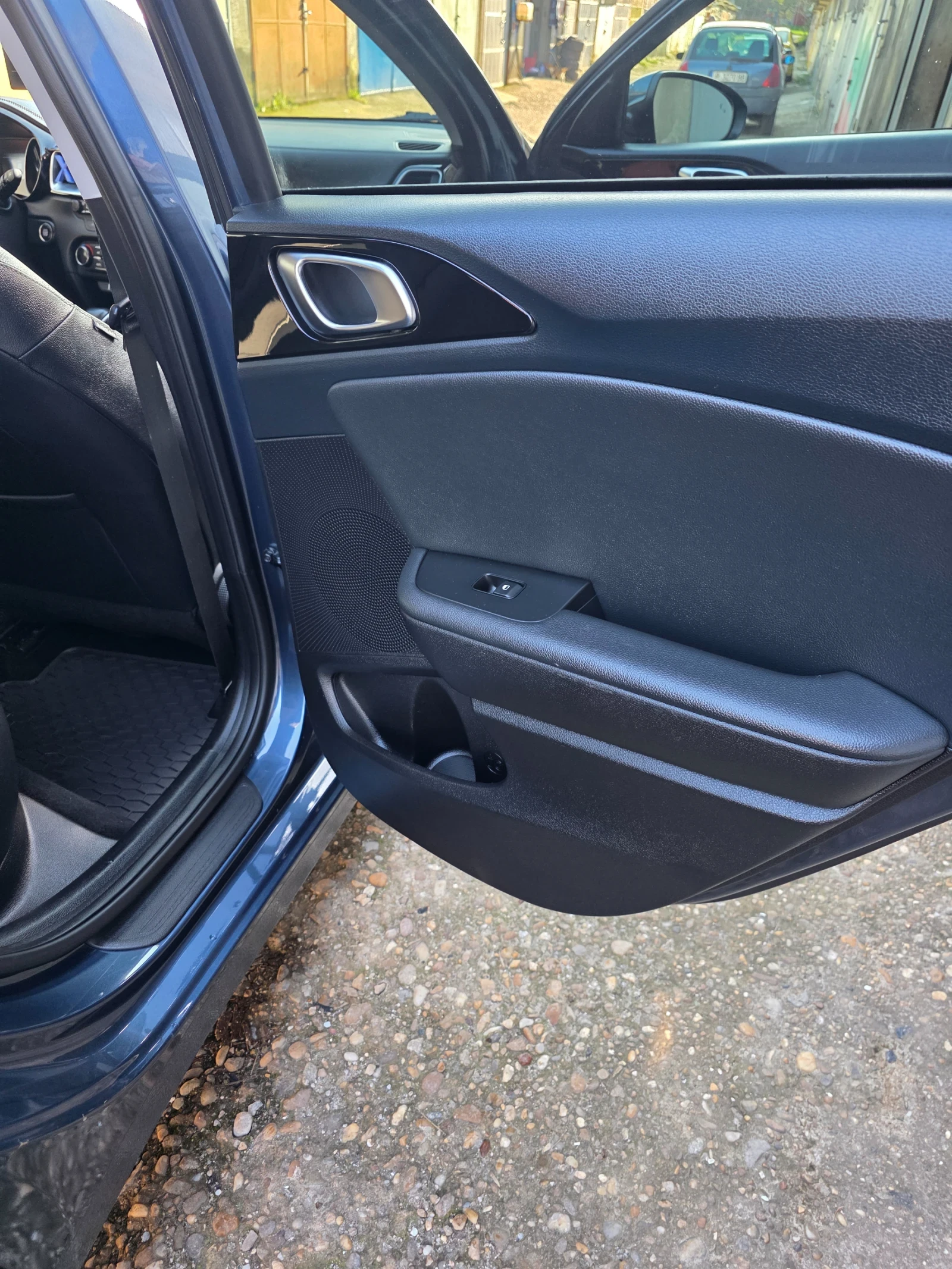 Kia Ceed SW, снимка 13 - Автомобили и джипове - 54173039