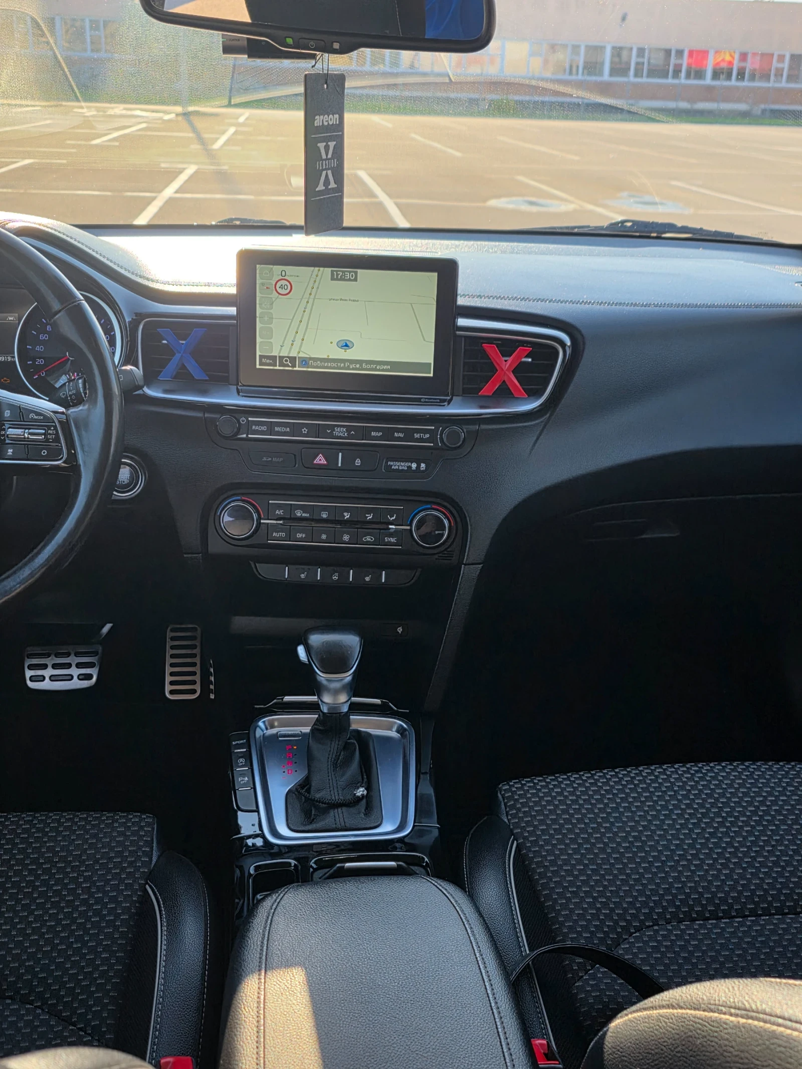 Kia Ceed SW, снимка 17 - Автомобили и джипове - 54173039