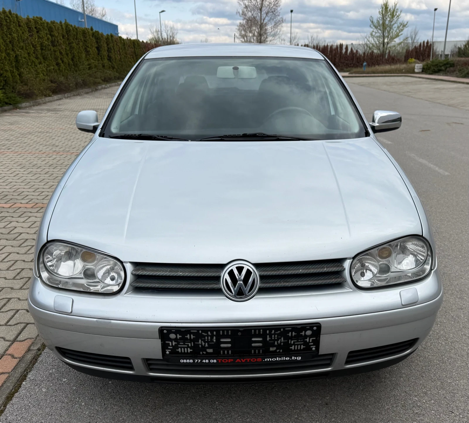 VW Golf 1.9TDi/101kc/Климатроник/Трилъчев волан, снимка 2 - Автомобили и джипове - 54177480