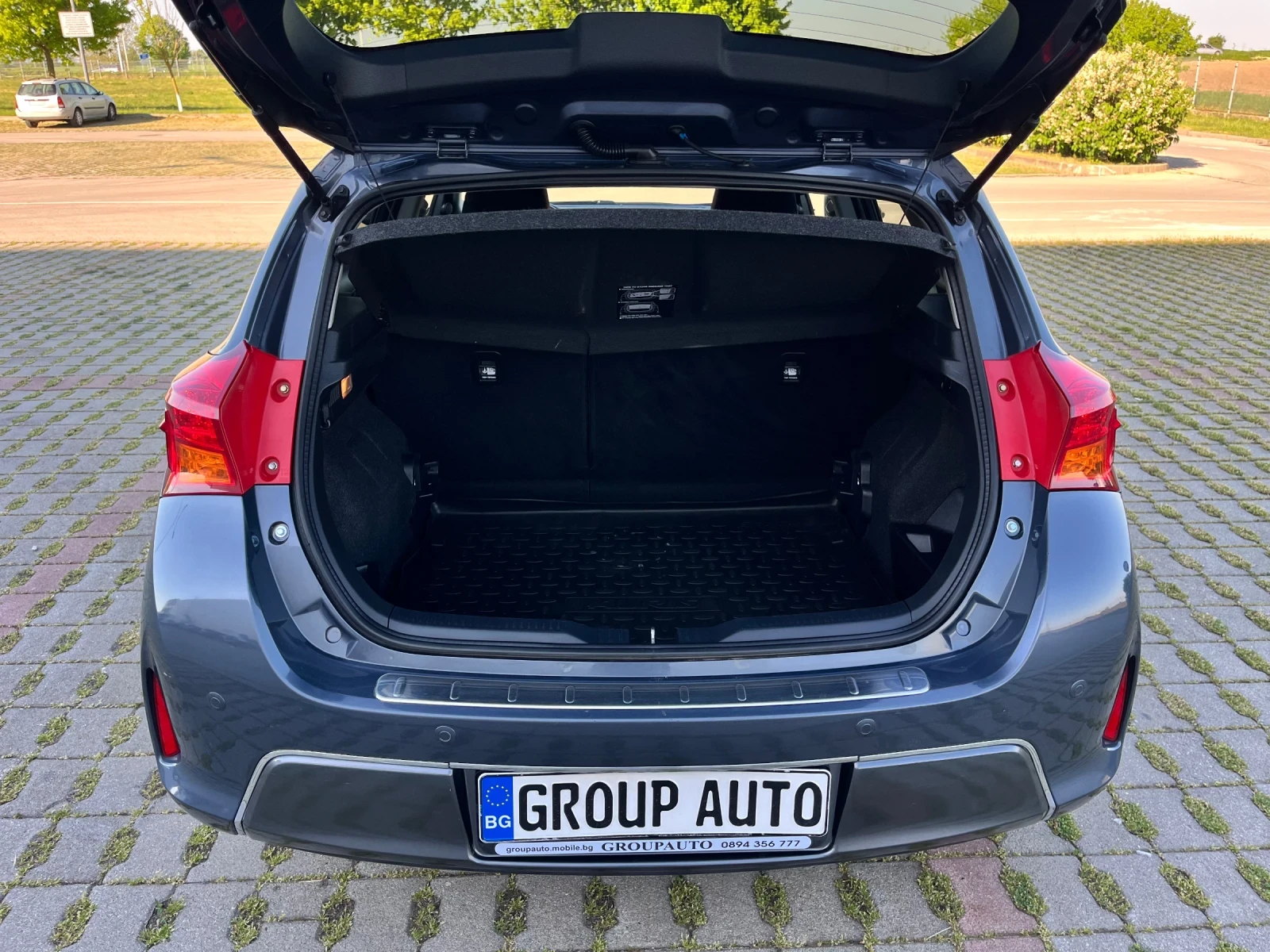 Toyota Auris 1, 8i-HYBRID/NAVI/КАМЕРА/ПОДГРЕВ/ТОП!!!, снимка 13 - Автомобили и джипове - 54459437