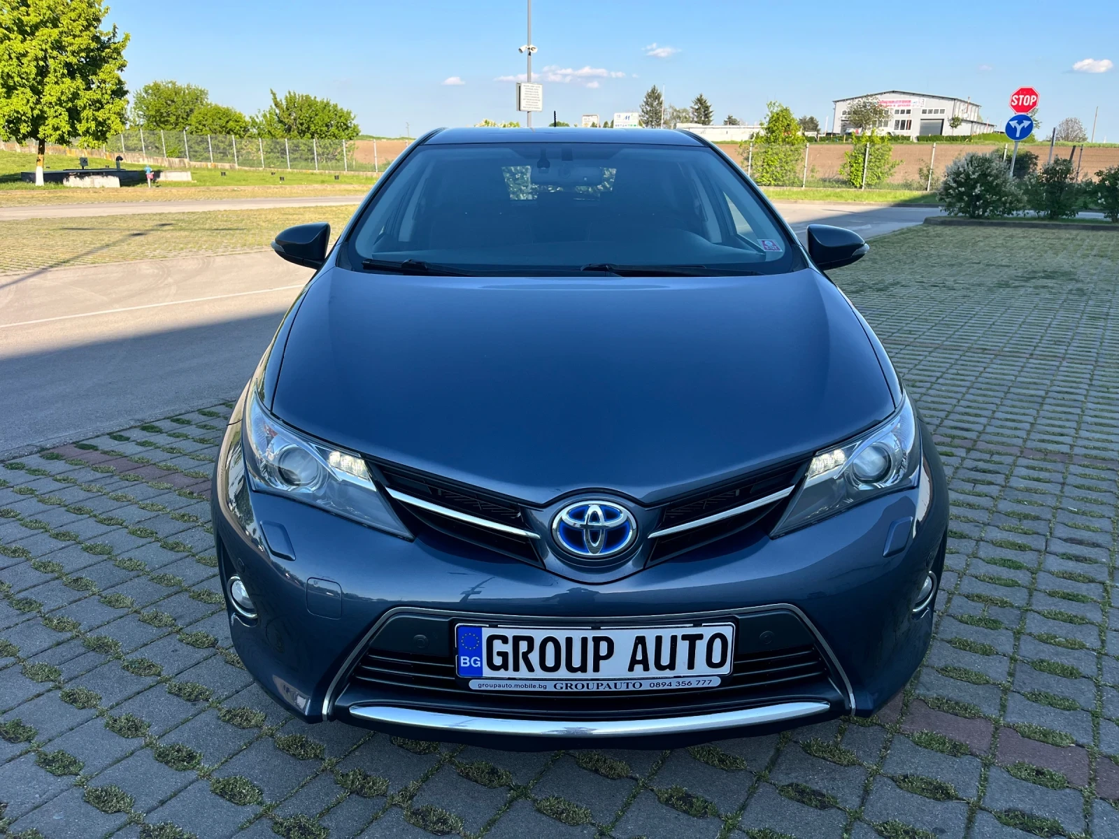 Toyota Auris 1, 8i-HYBRID/NAVI/КАМЕРА/ПОДГРЕВ/ТОП!!!, снимка 2 - Автомобили и джипове - 54459437