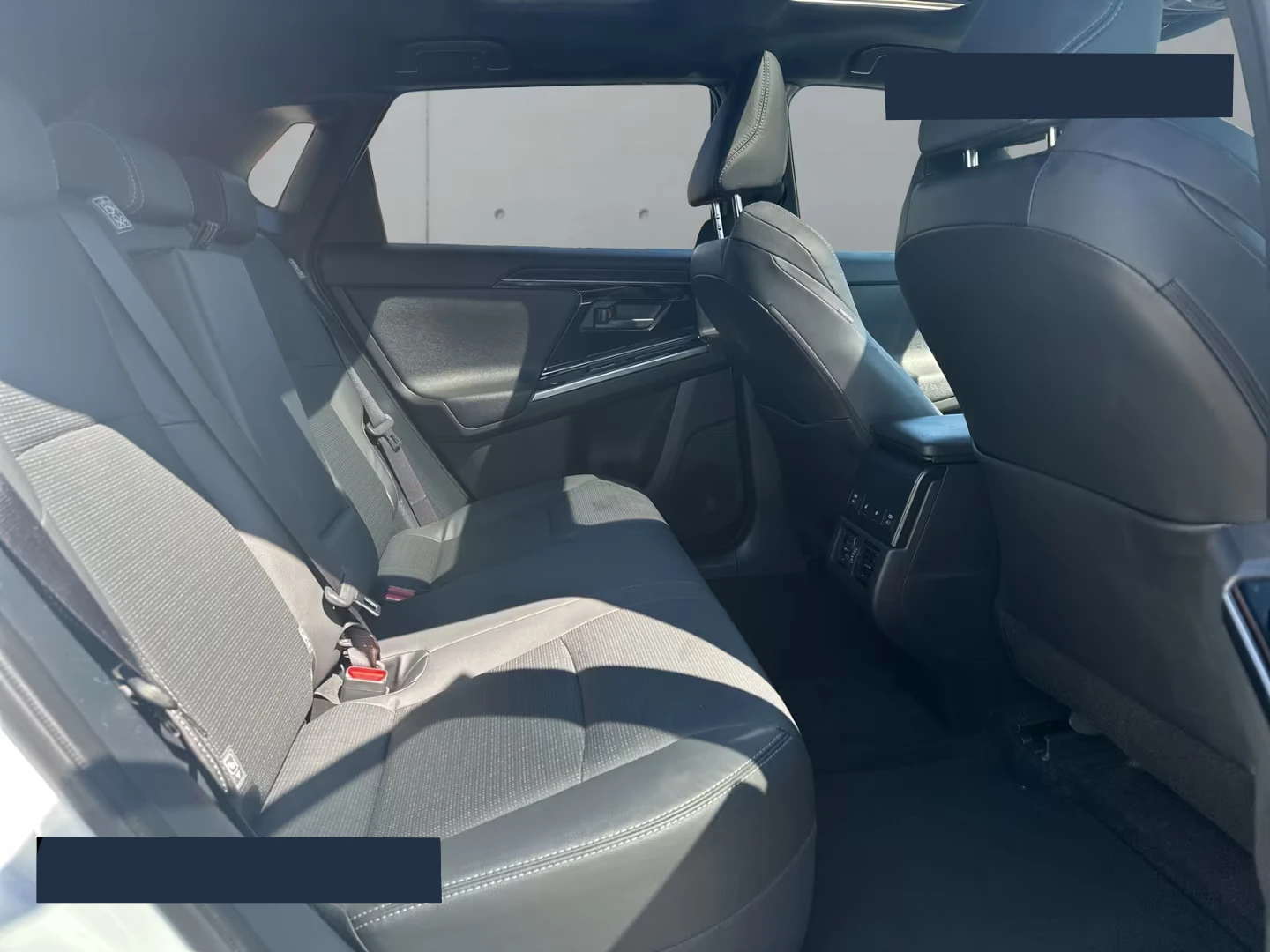 Toyota bZ4X 4x4/218HP/71KWH/PANO/КОЖА/360/NAVI/236h, снимка 13 - Автомобили и джипове - 54634413