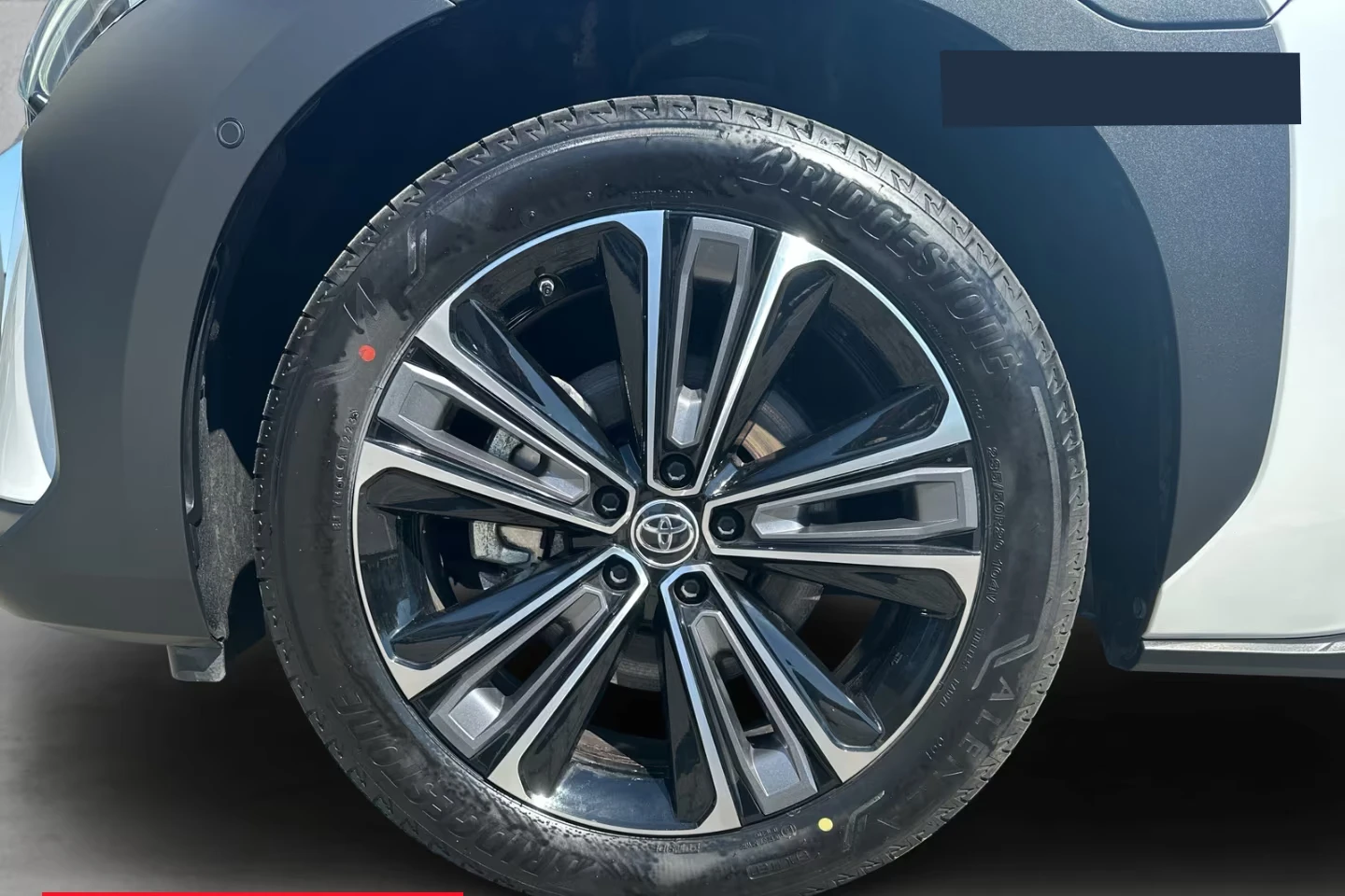 Toyota bZ4X 4x4/218HP/71KWH/PANO/КОЖА/360/NAVI/236h, снимка 9 - Автомобили и джипове - 54634413