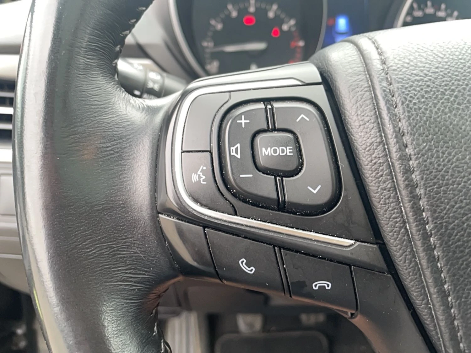 Toyota Avensis T2 Premium 1.8 Бензин, снимка 6 - Автомобили и джипове - 55720050