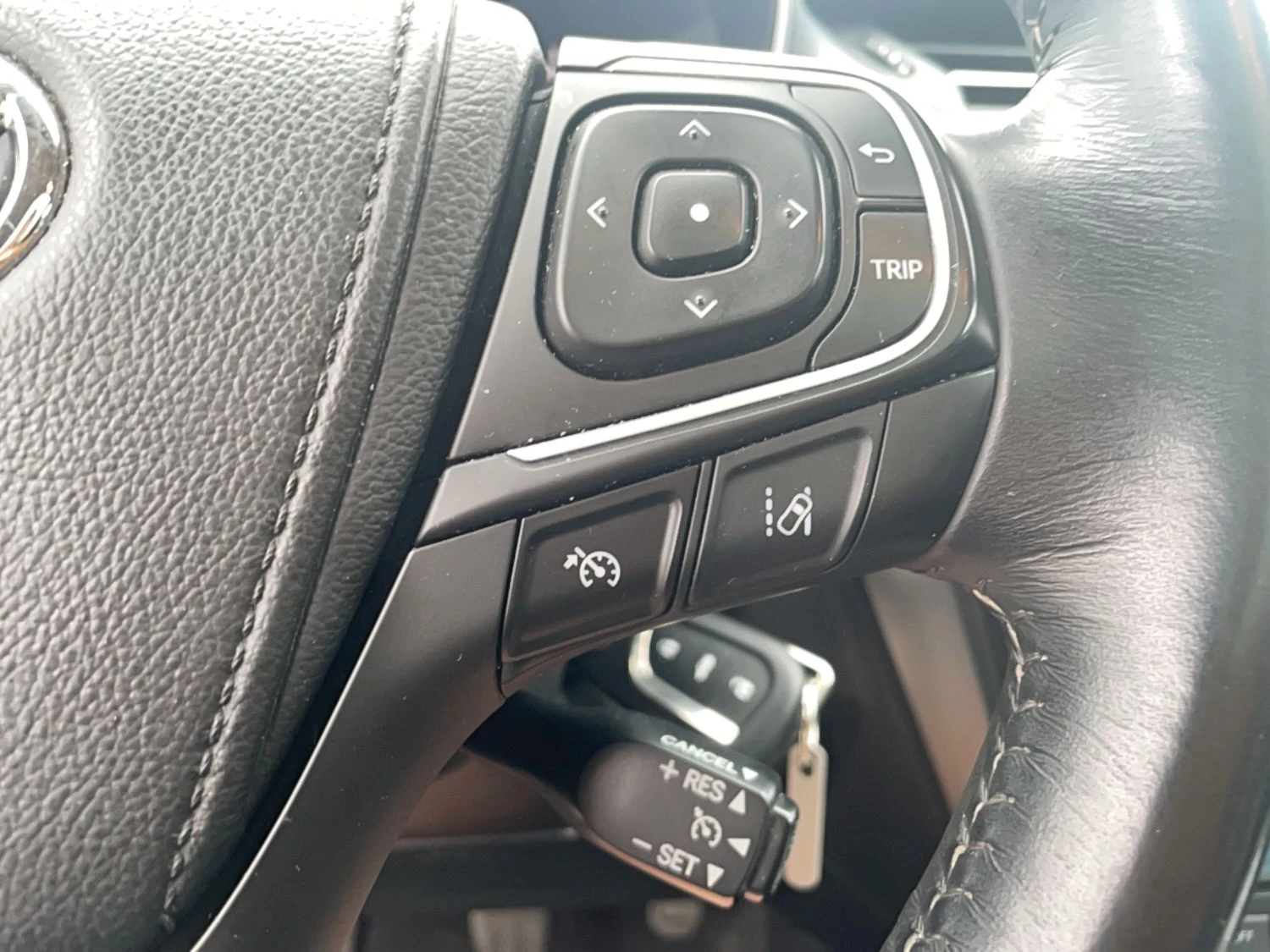 Toyota Avensis T2 Premium 1.8 Бензин, снимка 7 - Автомобили и джипове - 55720050