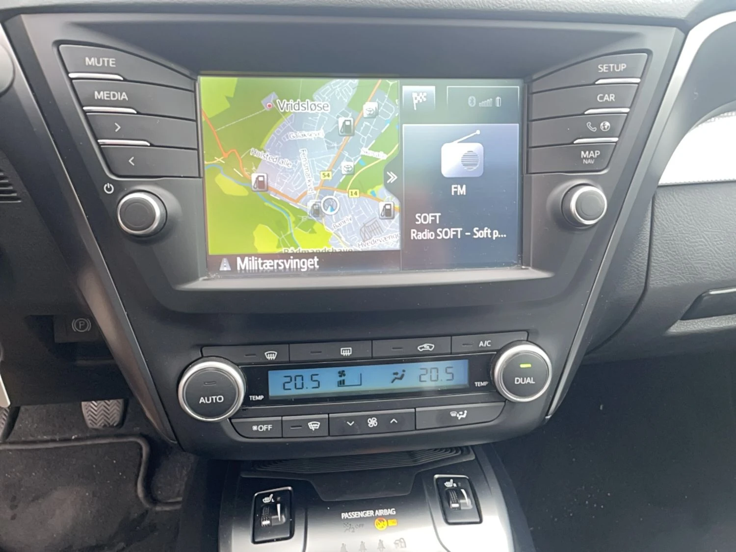 Toyota Avensis T2 Premium 1.8 Бензин, снимка 5 - Автомобили и джипове - 55720050
