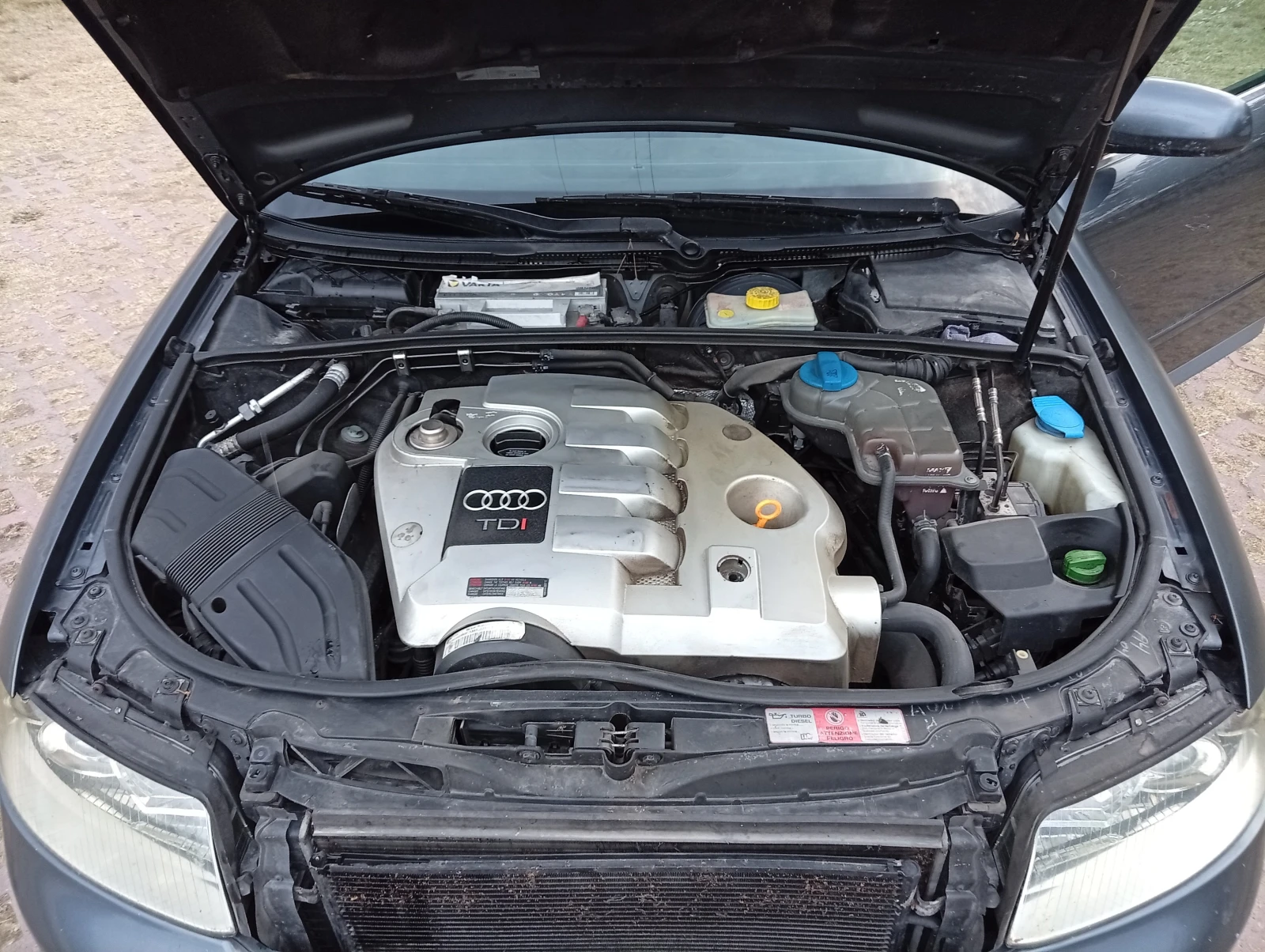 Audi A4 1.9TDI * КЛИМАТРОНИК * 131ps, снимка 12 - Автомобили и джипове - 56333648
