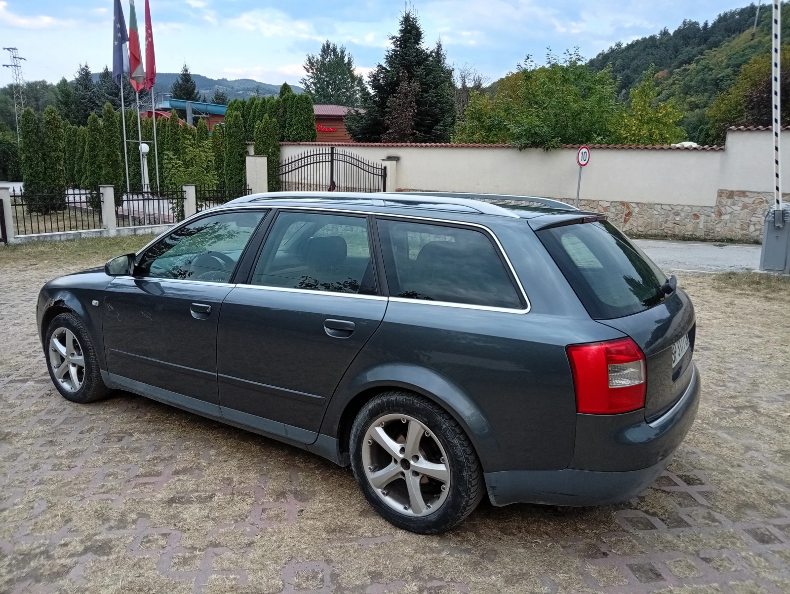 Audi A4 1.9TDI * КЛИМАТРОНИК * 131ps, снимка 4 - Автомобили и джипове - 56333648
