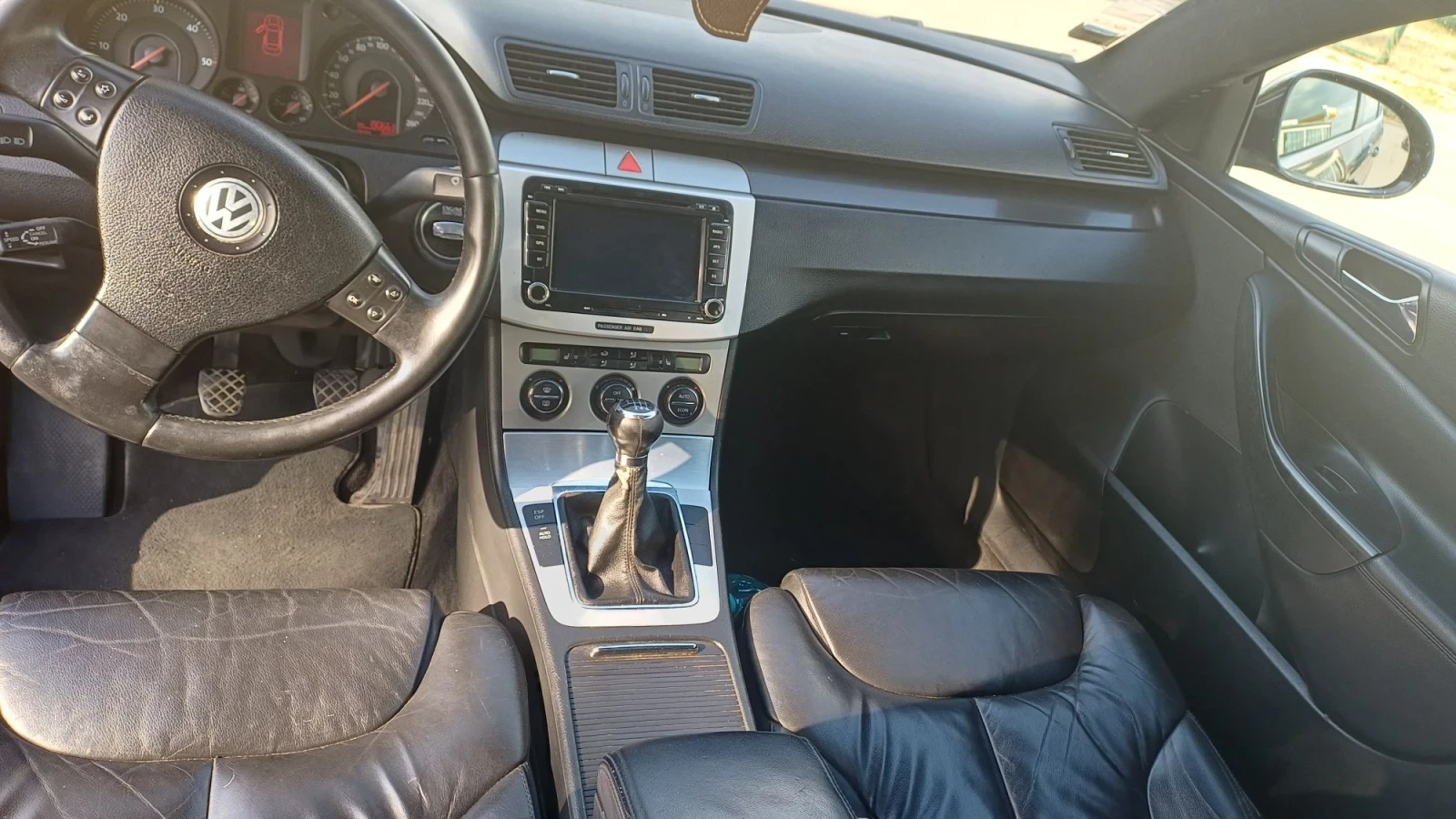 VW Passat 2.0 Tdi, снимка 6 - Автомобили и джипове - 56361619