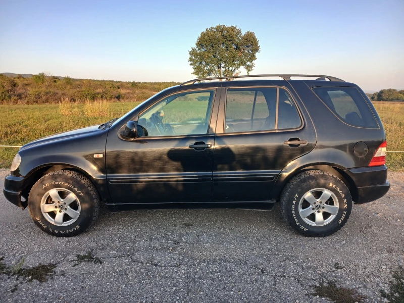 Mercedes-Benz ML 270 Ръчка, снимка 4 - Автомобили и джипове - 47315635