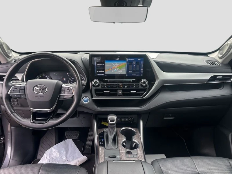 Toyota Highlander 2.5 Hybrid Luxury 7-S. Pano* AHK Stand, снимка 8 - Автомобили и джипове - 48305674