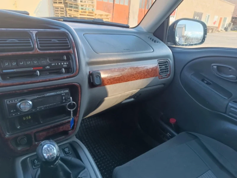 Suzuki Vitara, снимка 8 - Автомобили и джипове - 49247837