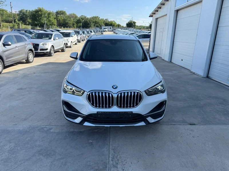 BMW X1 2.0d * X-drive* Panorama* Head-up* NOVA* , снимка 11 - Автомобили и джипове - 51186215