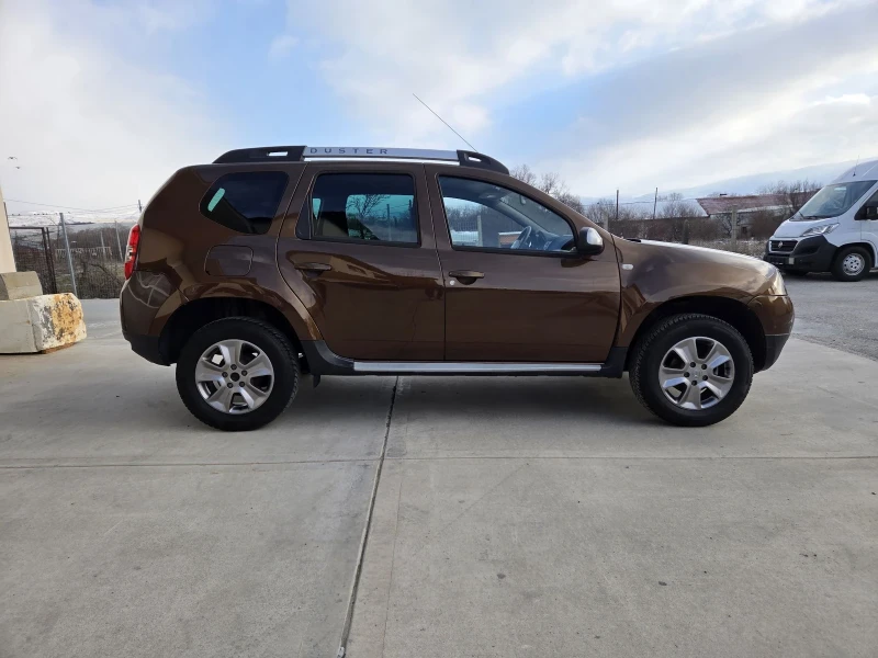 Dacia Duster 1.6i/ ГАЗ/ 2015г. / УНИКАТ, снимка 5 - Автомобили и джипове - 53079239