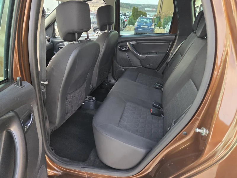 Dacia Duster 1.6i/ ГАЗ/ 2015г. / УНИКАТ, снимка 9 - Автомобили и джипове - 53079239