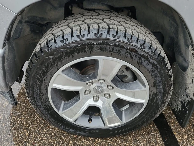 Dodge RAM 1500 * SPORT CREW CAB SHORT BED * CARFAX * БЕЗ ПЪРВОНАЧ, снимка 6 - Автомобили и джипове - 53269271