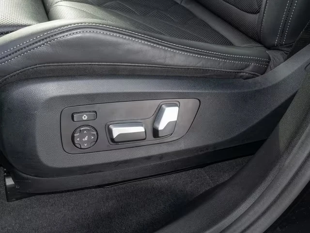 BMW X5 xDrive50e/INDIVIDUAL/PANO/WIDESCREEN/ICONICSOUND, снимка 6 - Автомобили и джипове - 55843823
