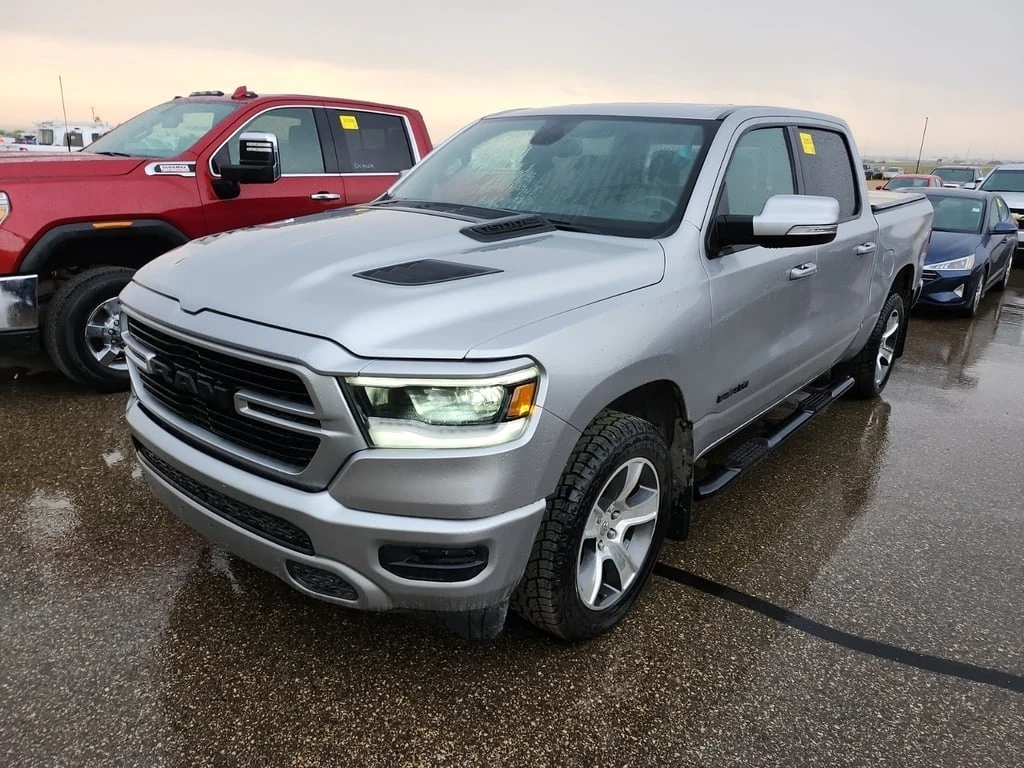 Dodge RAM 1500 * SPORT CREW CAB SHORT BED * CARFAX * БЕЗ ПЪРВОНАЧ, снимка 1