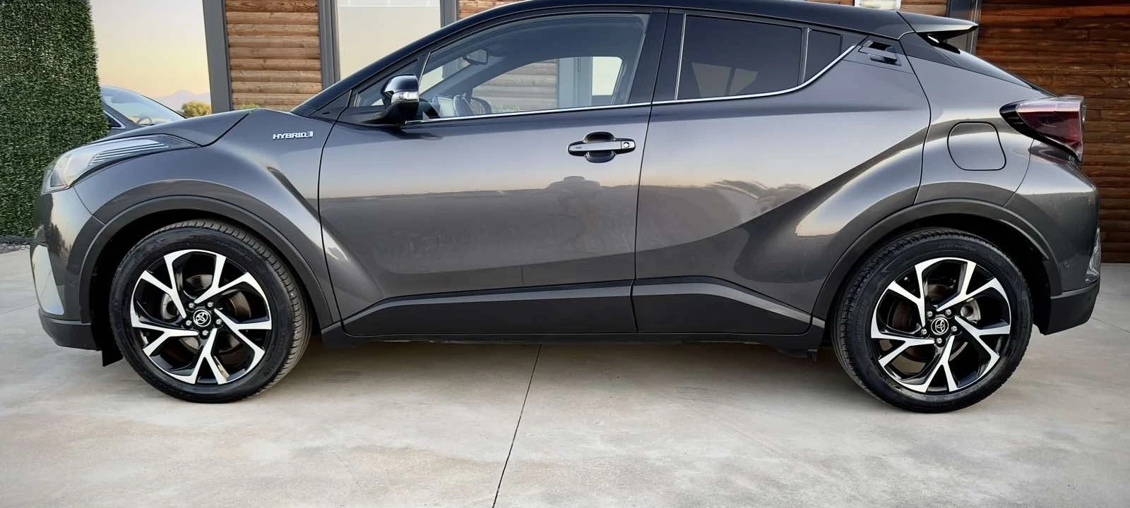 Toyota C-HR  - изображение 2