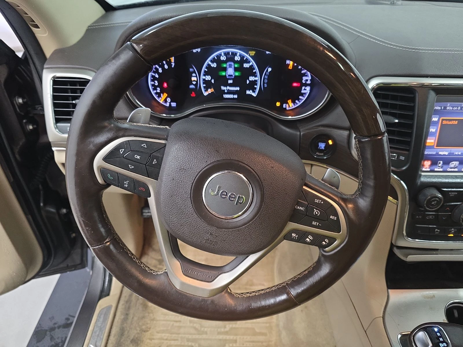 Jeep Grand cherokee OVERLAND* 8ZF* DIGITAL* PANO* ОБДУХ* BI-XENON* DIS - изображение 8