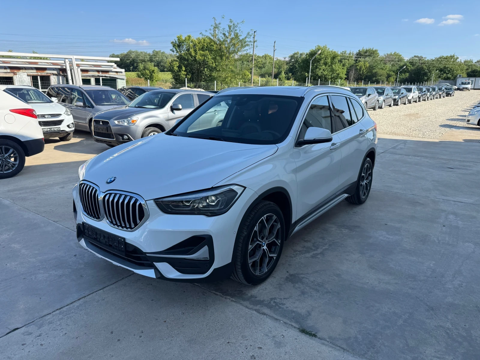 BMW X1 2.0d * X-drive* Panorama* Head-up* NOVA*  - изображение 2