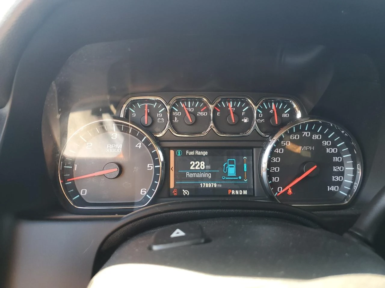 Chevrolet Suburban K1500 LTZ - изображение 9