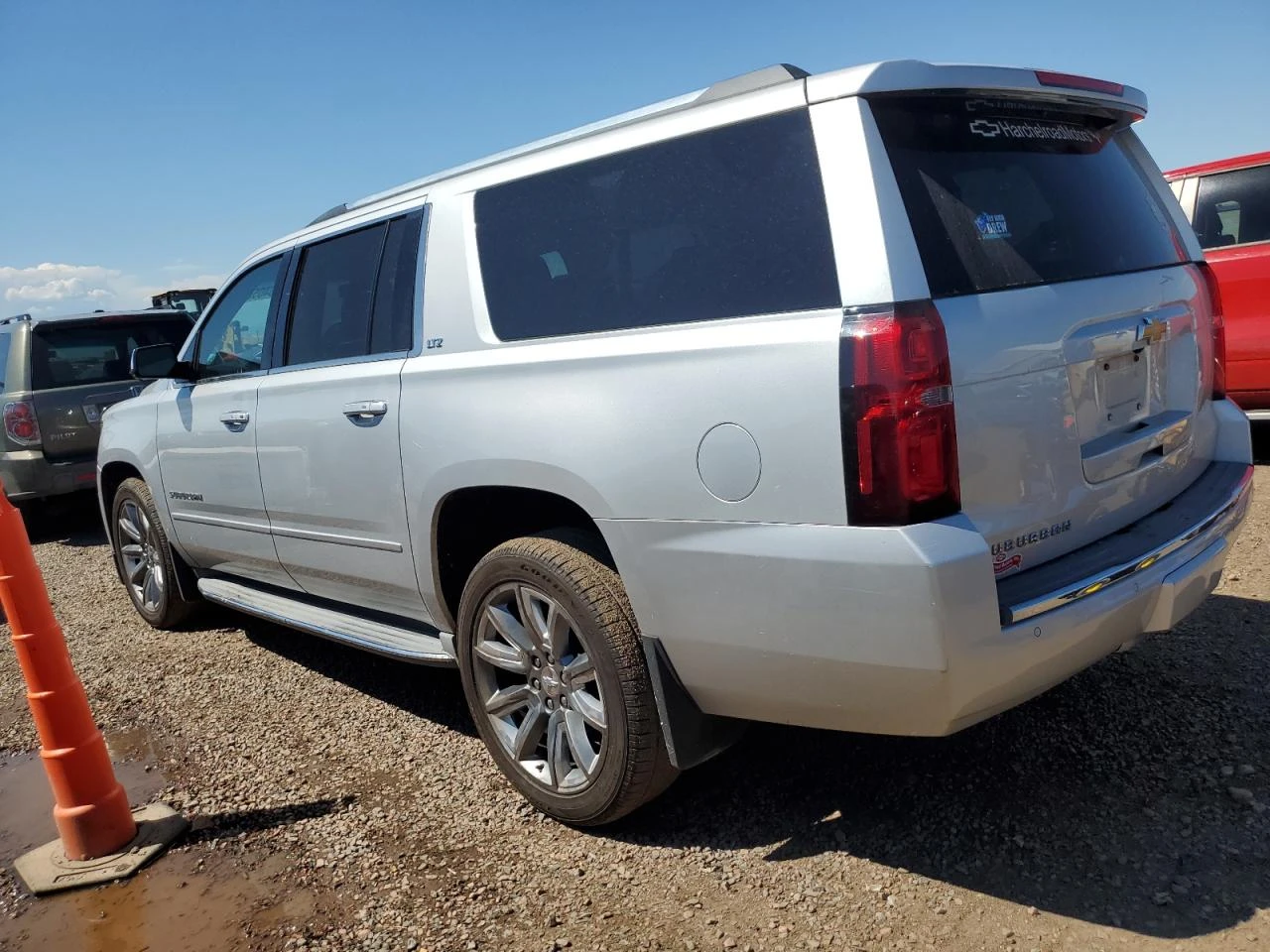 Chevrolet Suburban K1500 LTZ - изображение 2