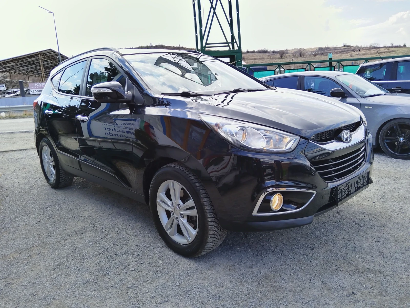 Hyundai IX35 2000i GPL 4х4 Автомат - Типтроник, снимка 3 - Автомобили и джипове - 53861817