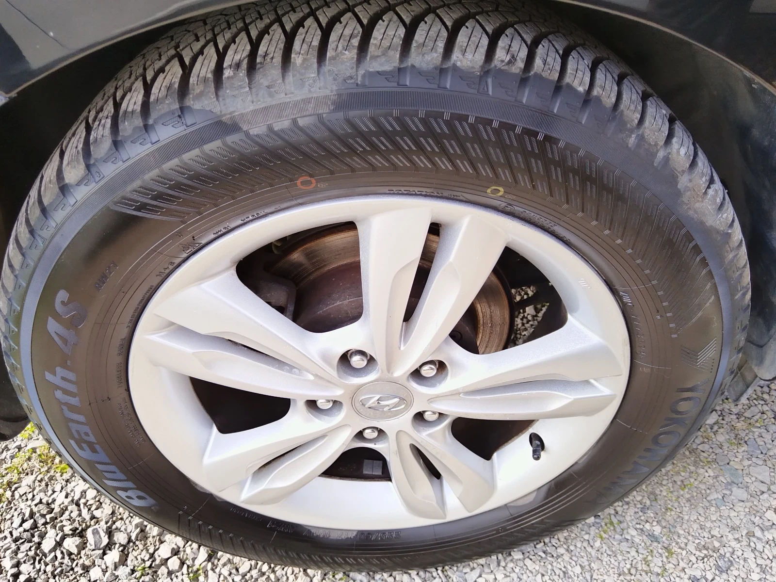 Hyundai IX35 2000i GPL 4х4 Автомат - Типтроник, снимка 17 - Автомобили и джипове - 53861817