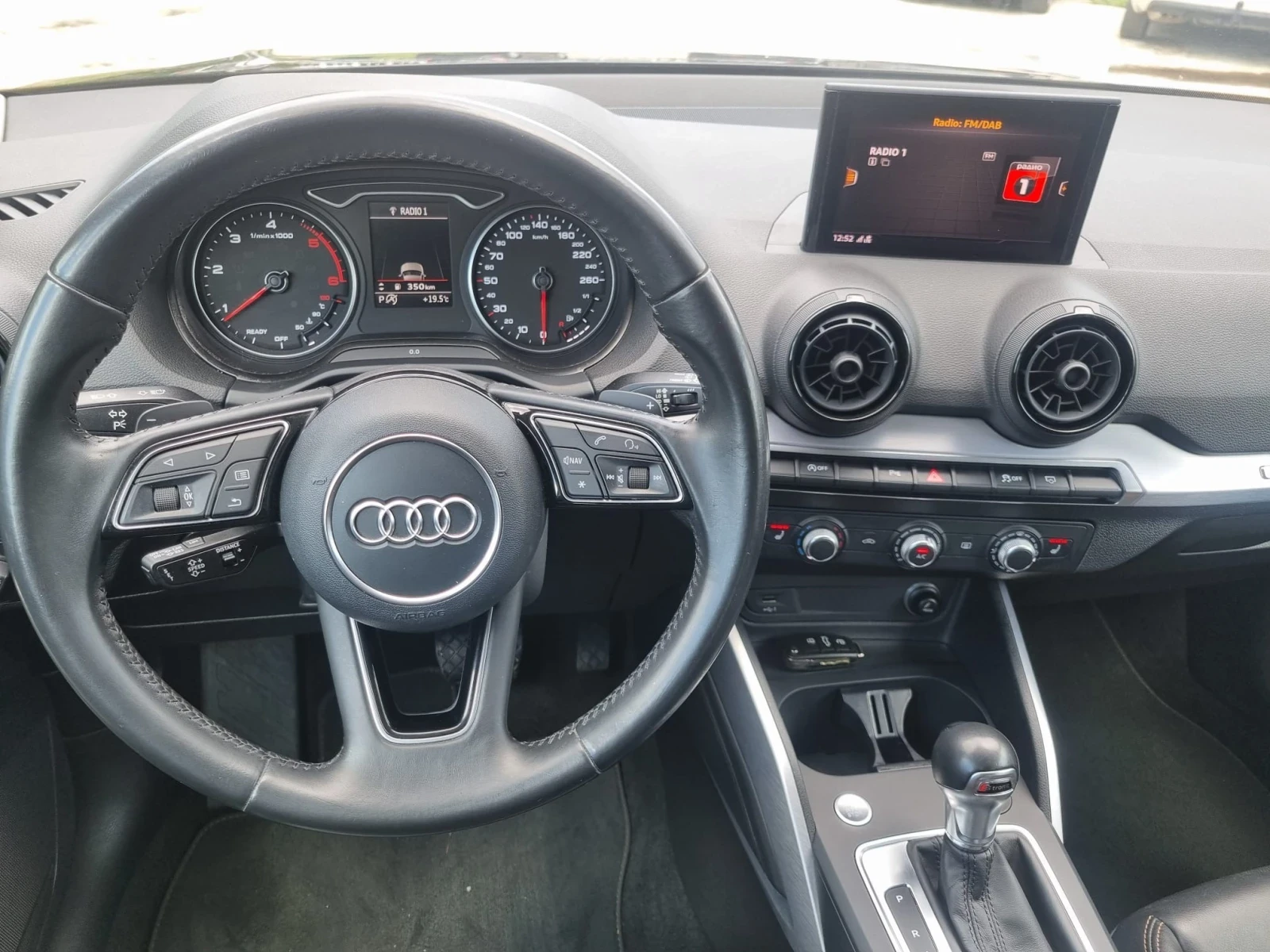 Audi Q2 2.0TDi Quattro ШВЕЙЦАРИЯ, снимка 10 - Автомобили и джипове - 54540317