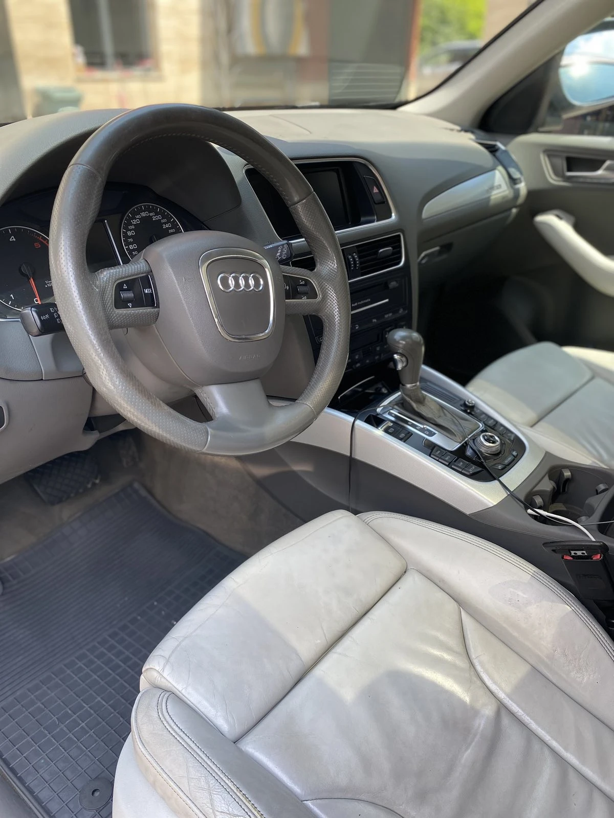 Audi Q5 3000, снимка 7 - Автомобили и джипове - 54675126
