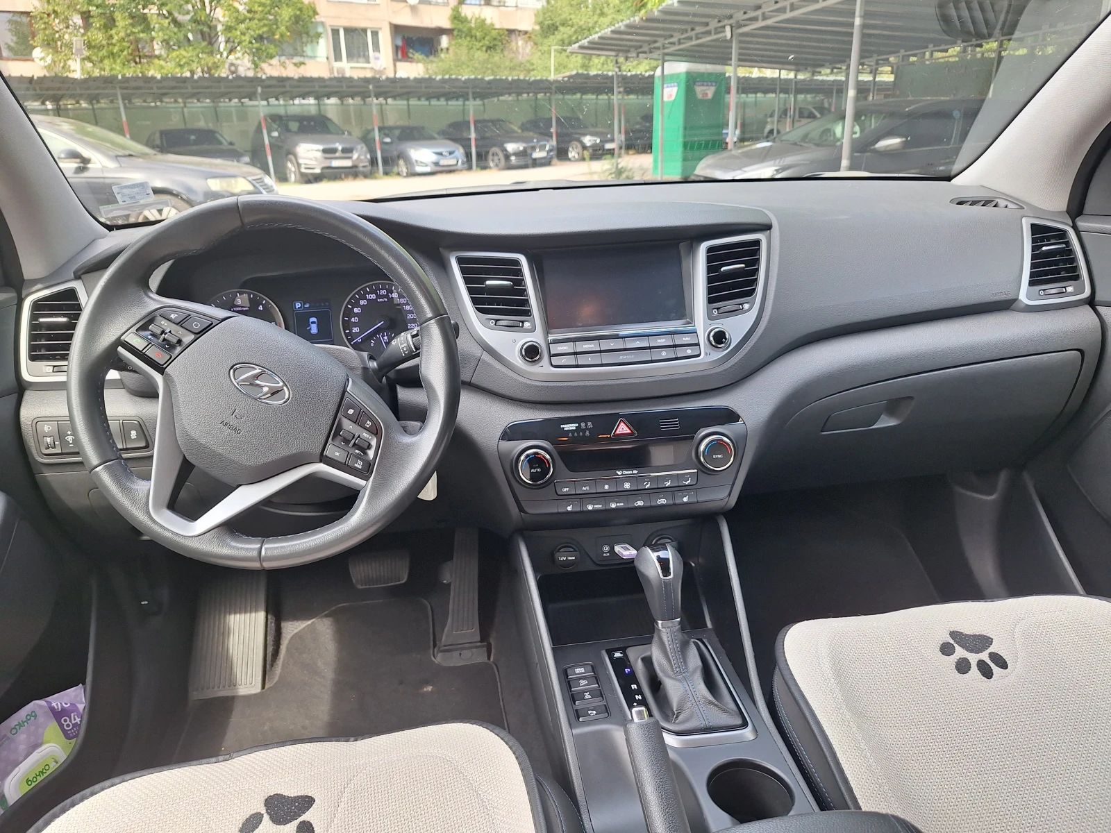 Hyundai Tucson 2.0crdi 4x4, снимка 7 - Автомобили и джипове - 56242285