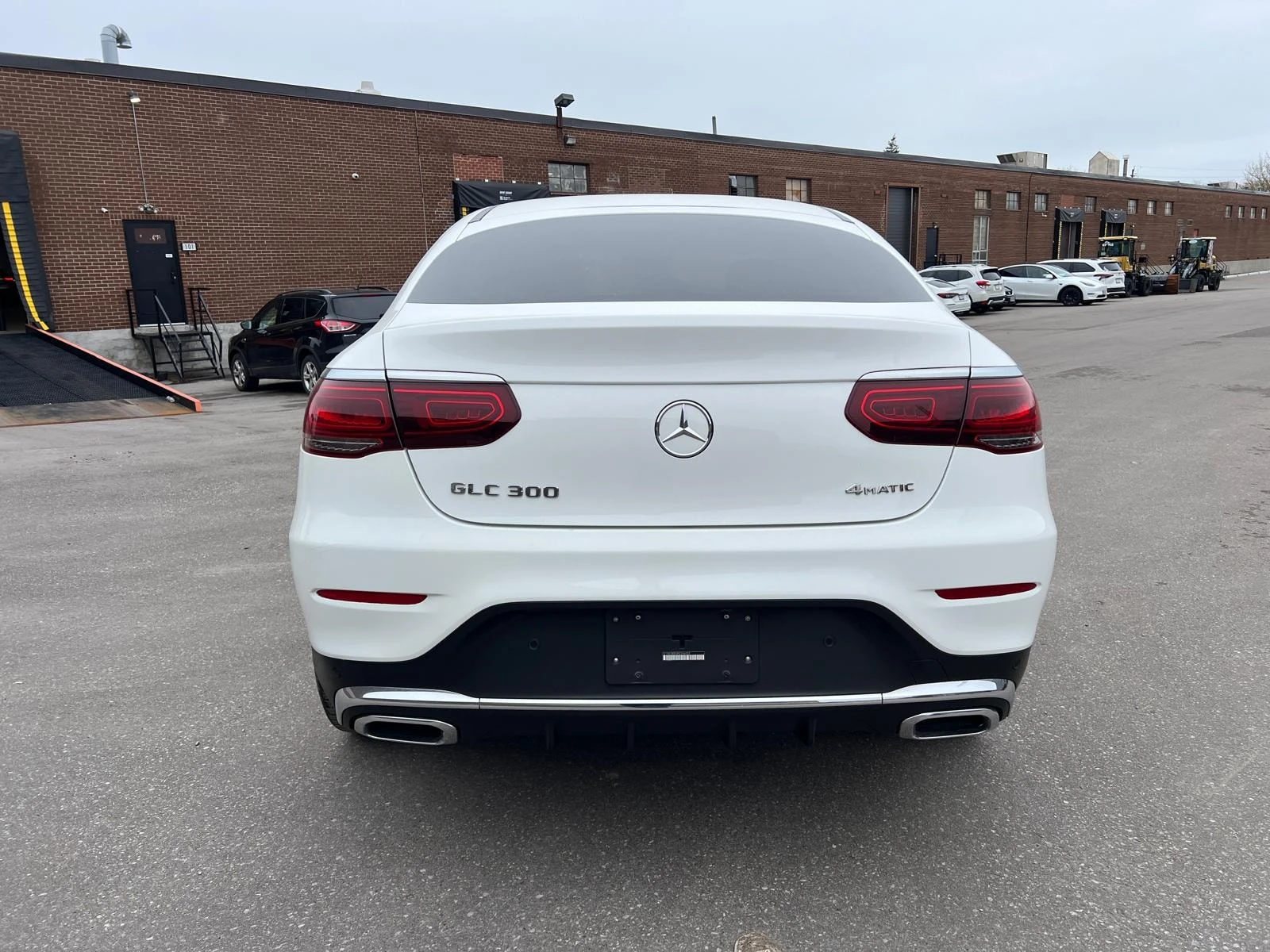 Mercedes-Benz GLC 300  * CARFAX * , снимка 4 - Автомобили и джипове - 56131352