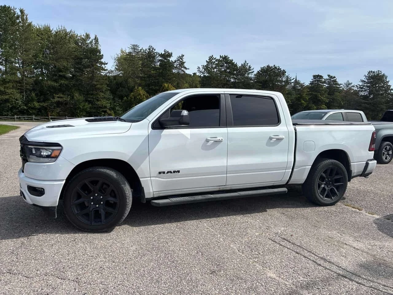 Dodge RAM 1500 * Sport * CARFAX * БЕЗ ПЪРВОНАЧАЛНА ВНОСКА, снимка 2 - Автомобили и джипове - 56168798
