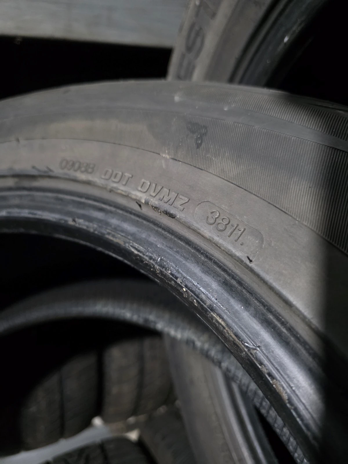 Гуми Зимни 225/60R18, снимка 7 - Гуми и джанти - 56735507