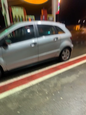 Mercedes-Benz B 180 1.8 Дизел, снимка 6 - Автомобили и джипове - 53621641