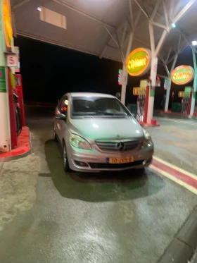 Mercedes-Benz B 180 1.8 Дизел, снимка 10 - Автомобили и джипове - 53621641