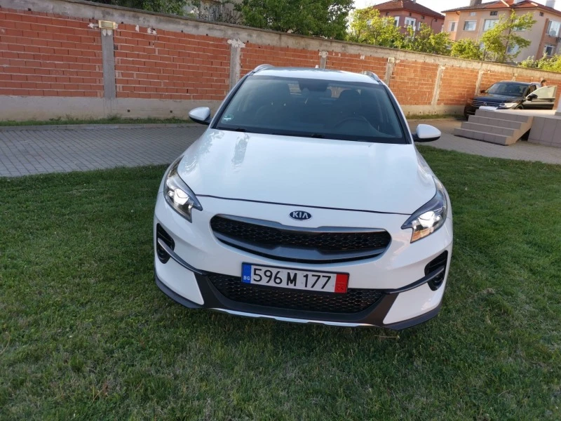 Kia XCeed Mild Hybrid 1, 6CRDI, снимка 3 - Автомобили и джипове - 44866345