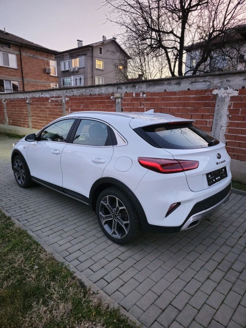 Kia XCeed Mild Hybrid 1, 6CRDI, снимка 4 - Автомобили и джипове - 44866345