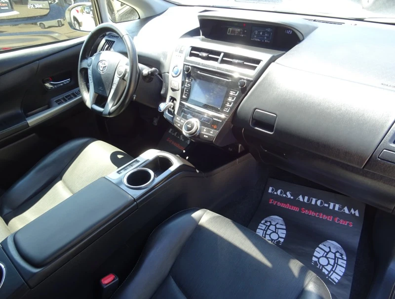 Toyota Prius + 1.8 Full Hybrid (HEV)  134kc E-CVT Active 7 м-та, снимка 12 - Автомобили и джипове - 46679669