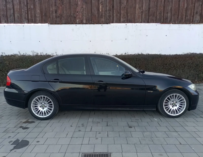 BMW 320 320d, снимка 5 - Автомобили и джипове - 48809137