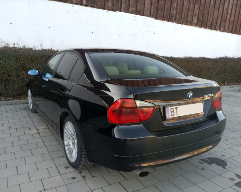 BMW 320 320d, снимка 6 - Автомобили и джипове - 48809137