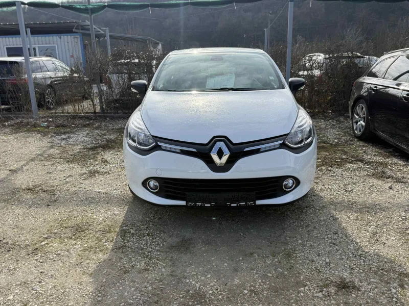 Renault Clio 1.2i, снимка 2 - Автомобили и джипове - 48981759