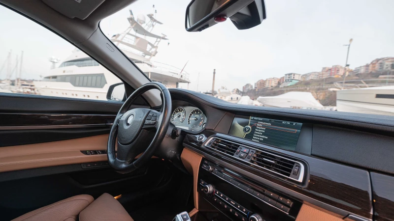 BMW 750 LI, снимка 9 - Автомобили и джипове - 51351698