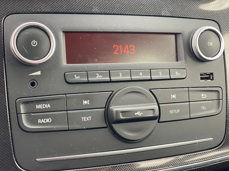 Dacia Sandero Benzin/Gaz/100000km/, снимка 16 - Автомобили и джипове - 52677398