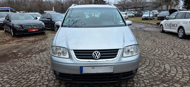 VW Touran 2.0 TDI * ОБСЛУЖЕН* * NAVI* * ANDROID* * CAMERA* , снимка 2 - Автомобили и джипове - 53298366