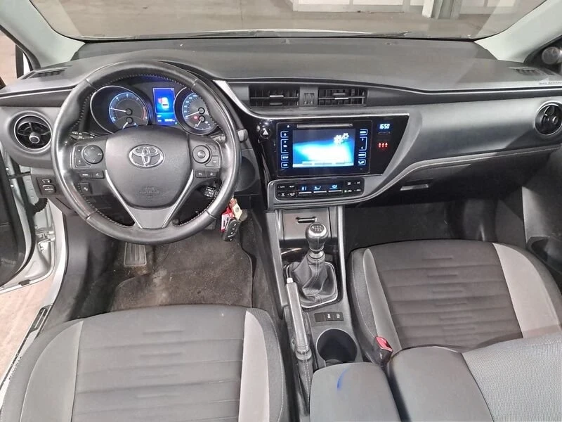 Toyota Auris * 1.6d-4d* Facelift* 2016* , снимка 5 - Автомобили и джипове - 52973447