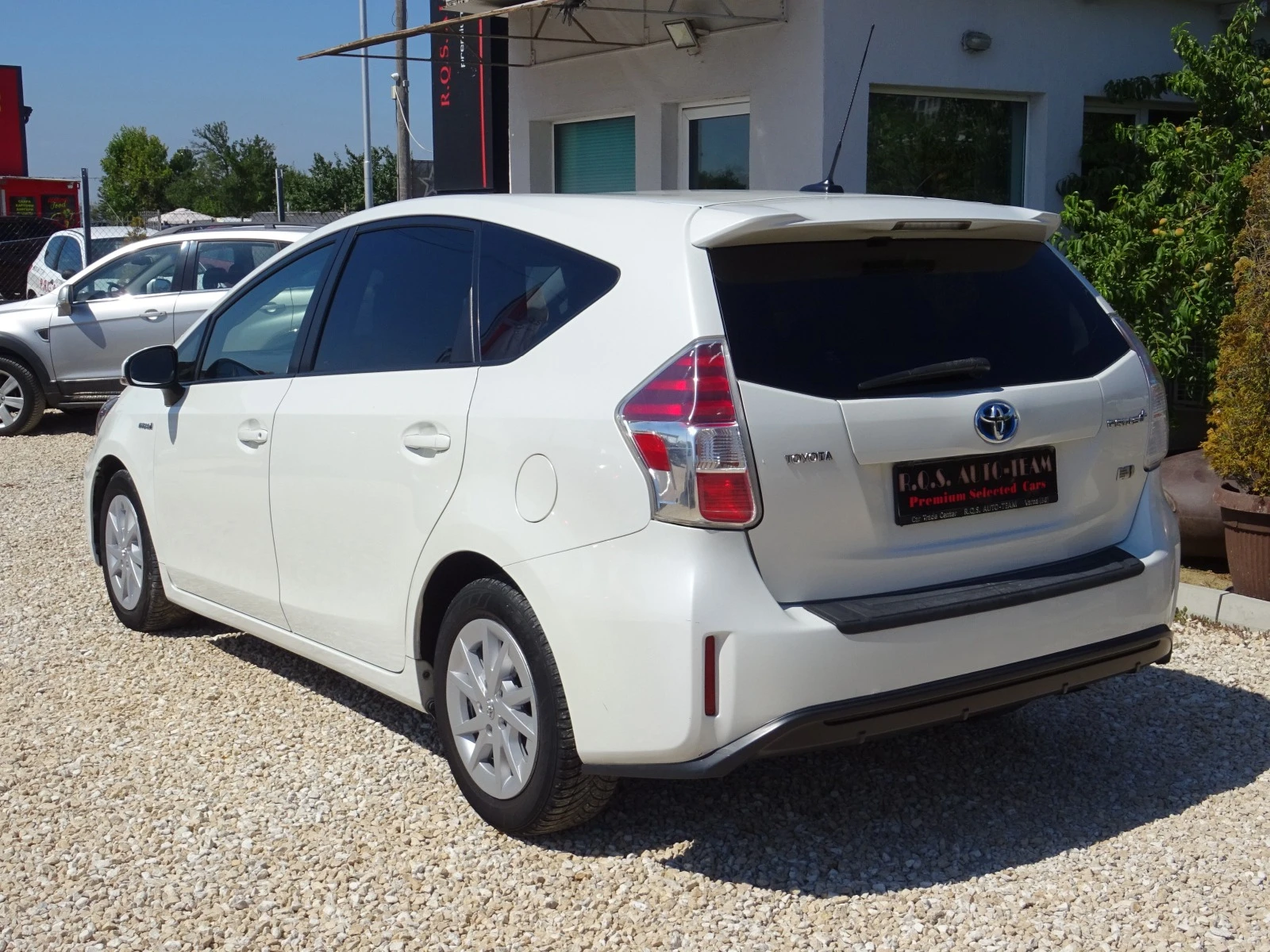 Toyota Prius + 1.8 Full Hybrid (HEV)  134kc E-CVT Active 7 м-та - изображение 3